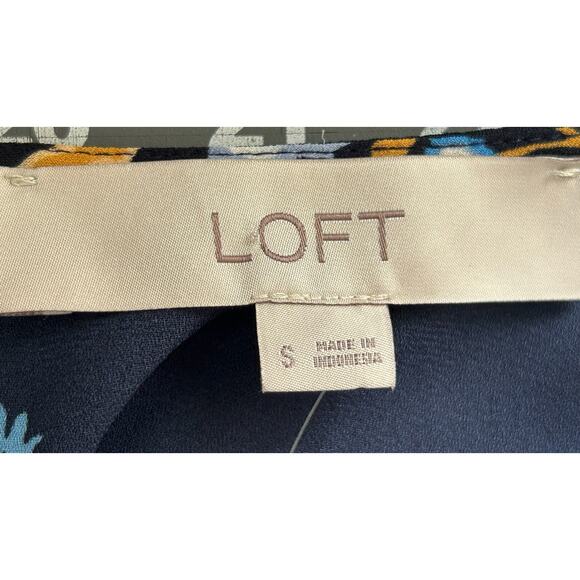 LOFT | Women's Navy Blue Floral Blouse | NWT | Small - Picture 3 of 3